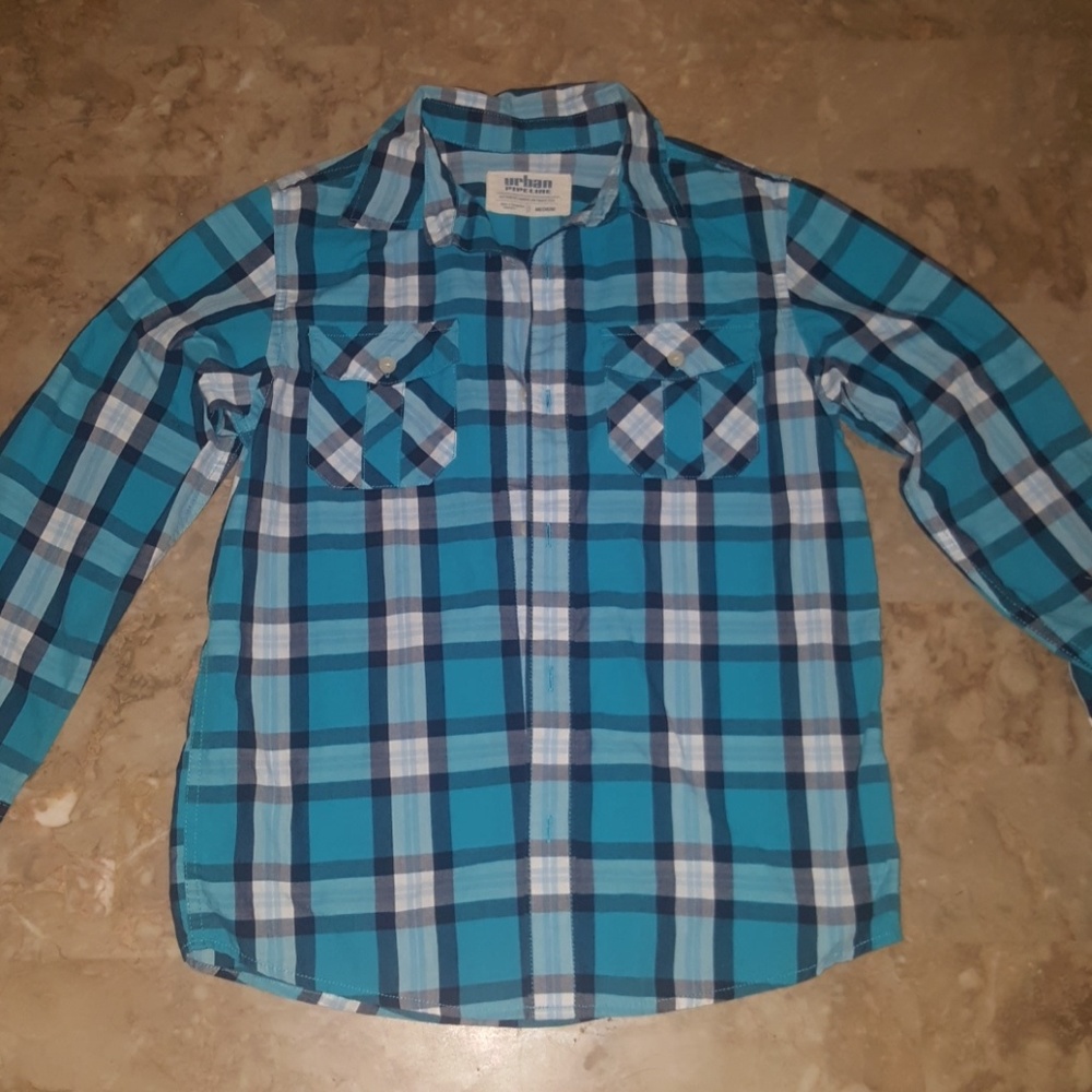 Boy's long sleeve button down shirt!!
